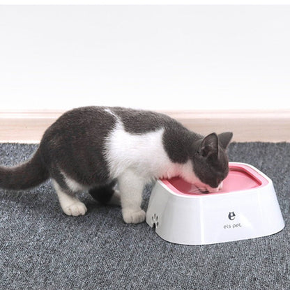 No - Splash Dog Water Bowl - Floating Anti - Spill Pet Bowl 1.5L - Freddie & Wilson