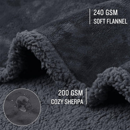 Lamb Wool Pet Blanket - Ultra - Soft Warm Throw for Dogs - Freddie & Wilson